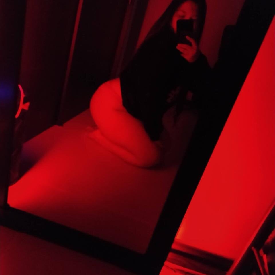 Tessa_Sinclaire Chatroom