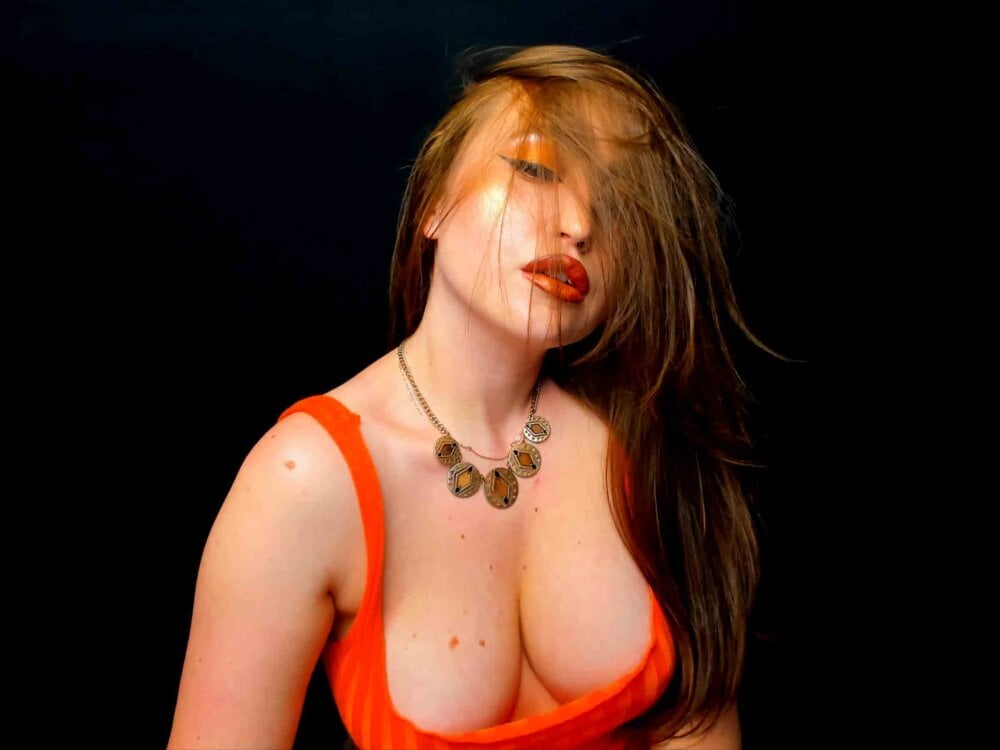 TheNaughtyGF Chatroom