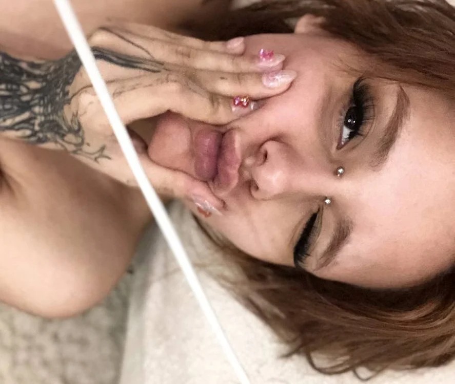 The_Slutty_Fox Chatroom