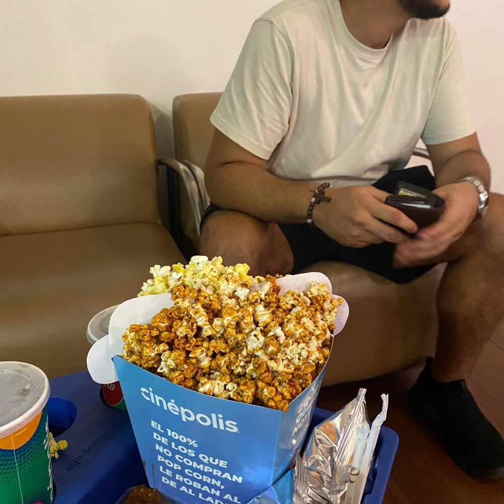 Theuprazer11 Chatroom