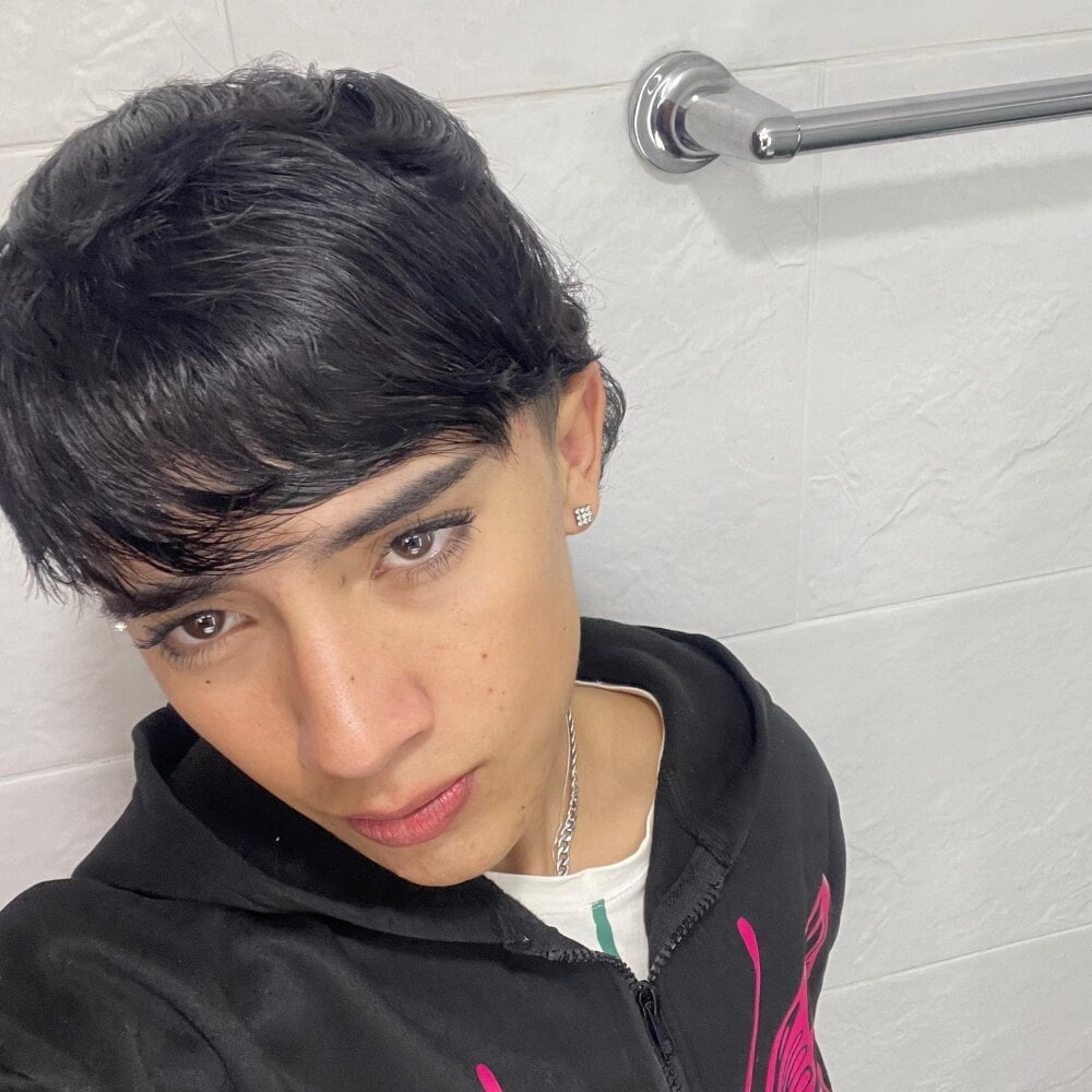 Thiago_Divine_ Chatroom