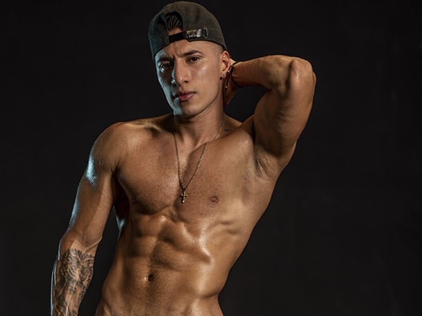 Thiago_Hill Chatroom