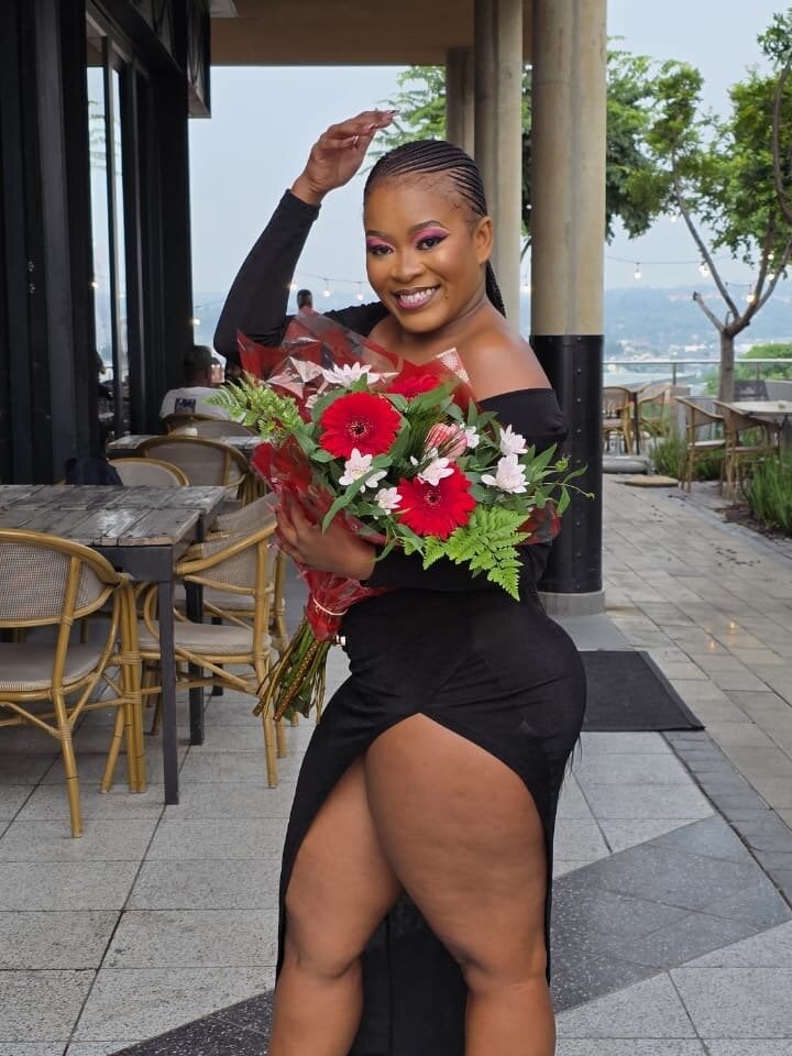 ThickTemptress18 Chatroom