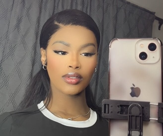 Thick_Lucia Chatroom