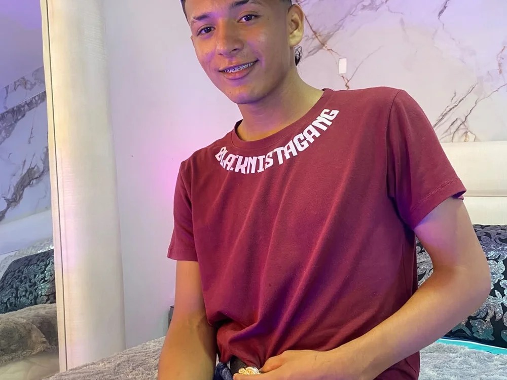ThreeKingsLive Chatroom