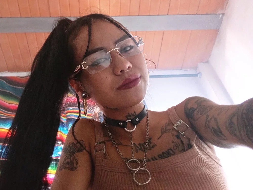TiffDemon_ Chatroom