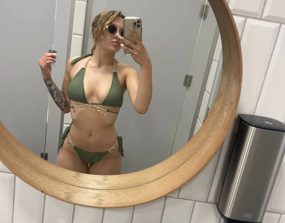 TiffanyF Chatroom