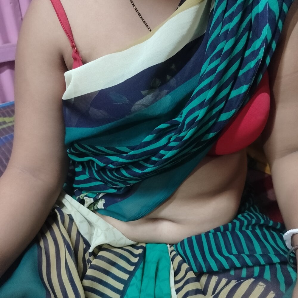 Tina697 Chatroom