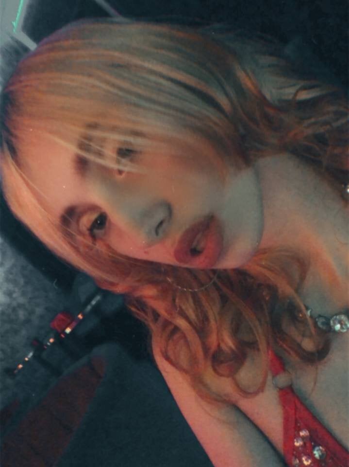 Tina_Taylors Chatroom