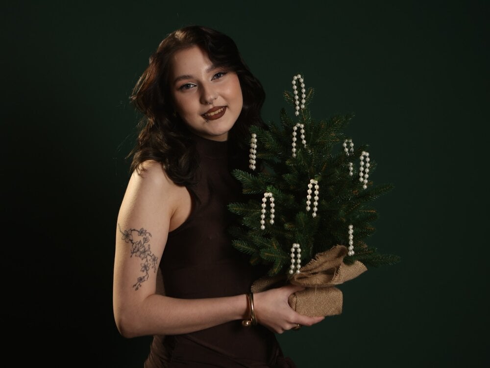 TinnaBurton Chatroom