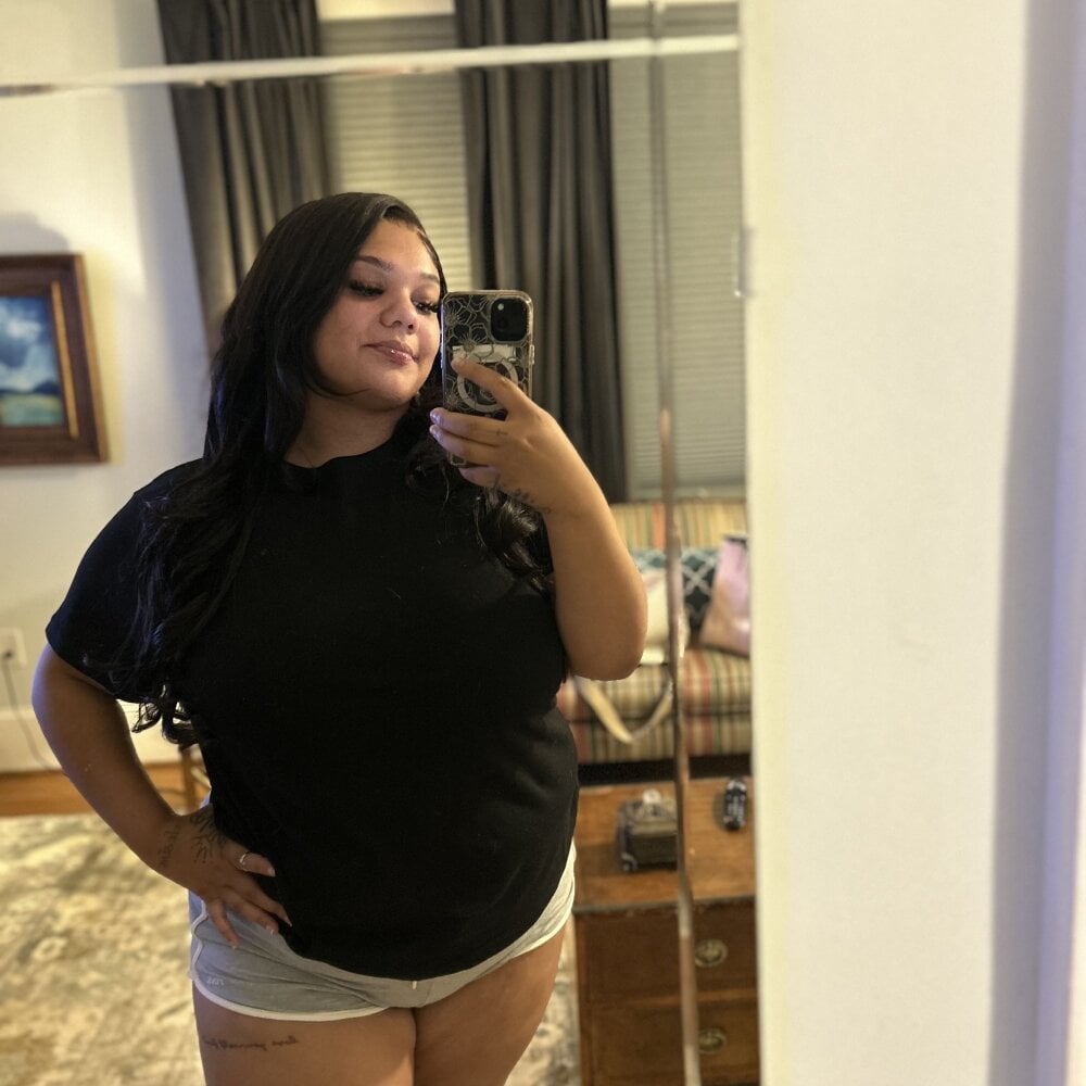 Titslightskin Chatroom