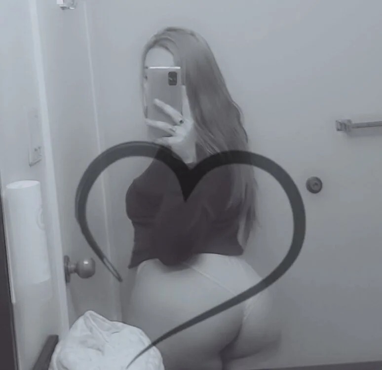 TittyQueen4 Chatroom