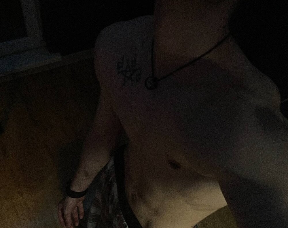 Tomas_Norton Chatroom