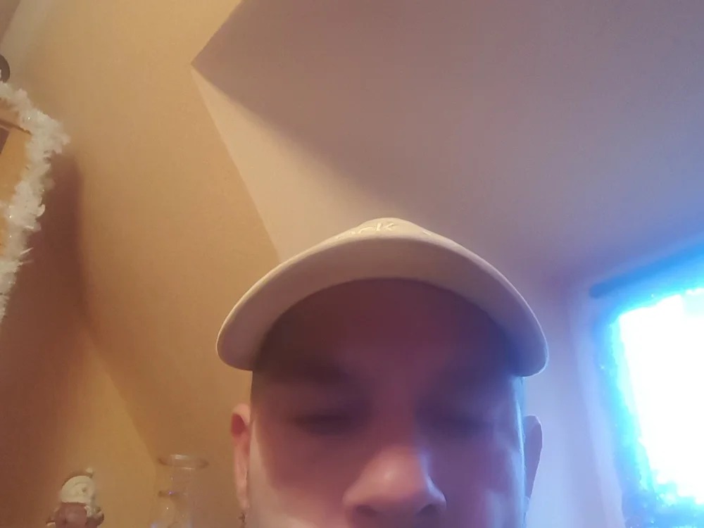 TommyThomas75 Chatroom