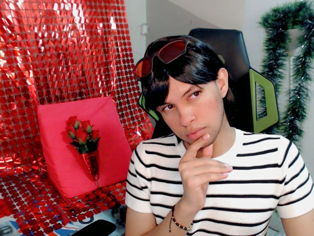 Top_and_bottom Chatroom