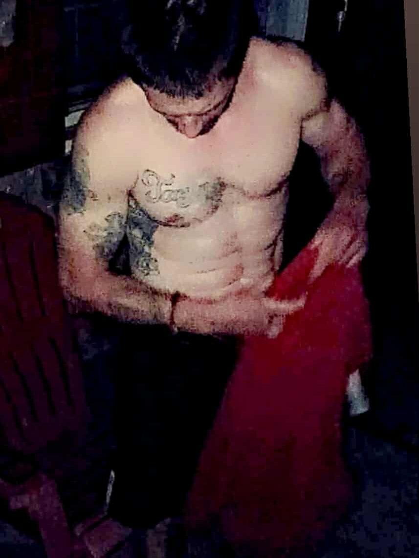 TouchingItem9 Chatroom