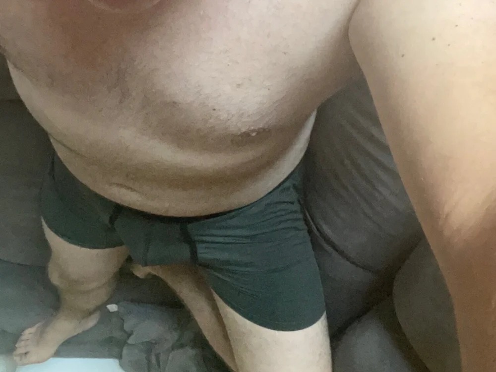 Toyboy32000 Chatroom