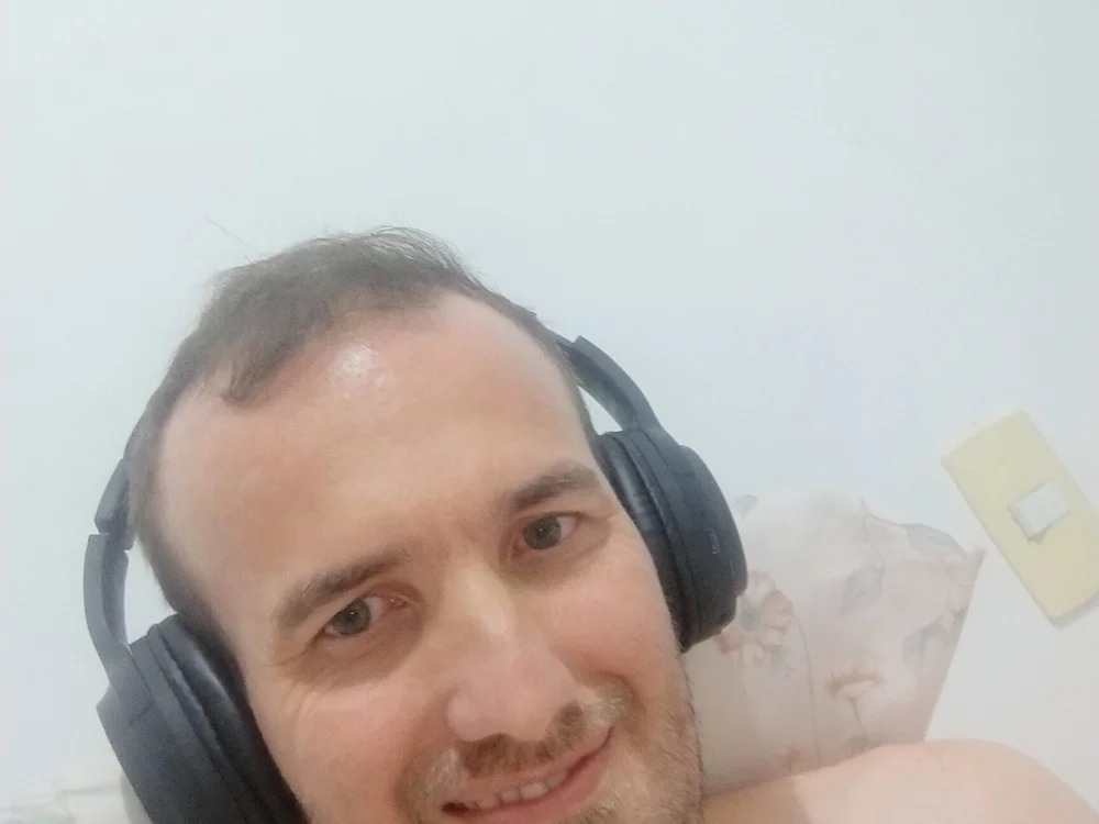 ToyedDating Chatroom