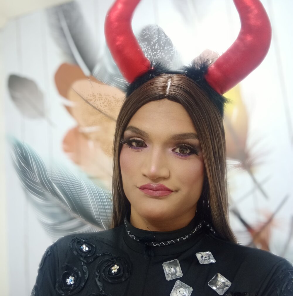 Trans_Alessandra Chatroom
