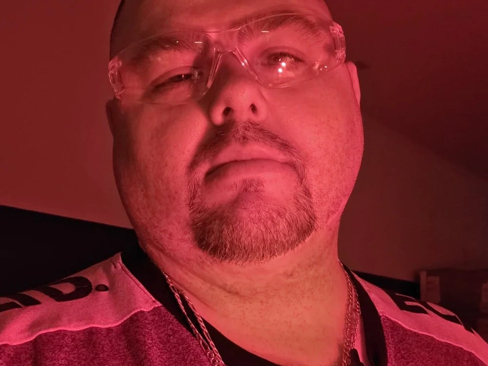 Tricky-Dicky Chatroom