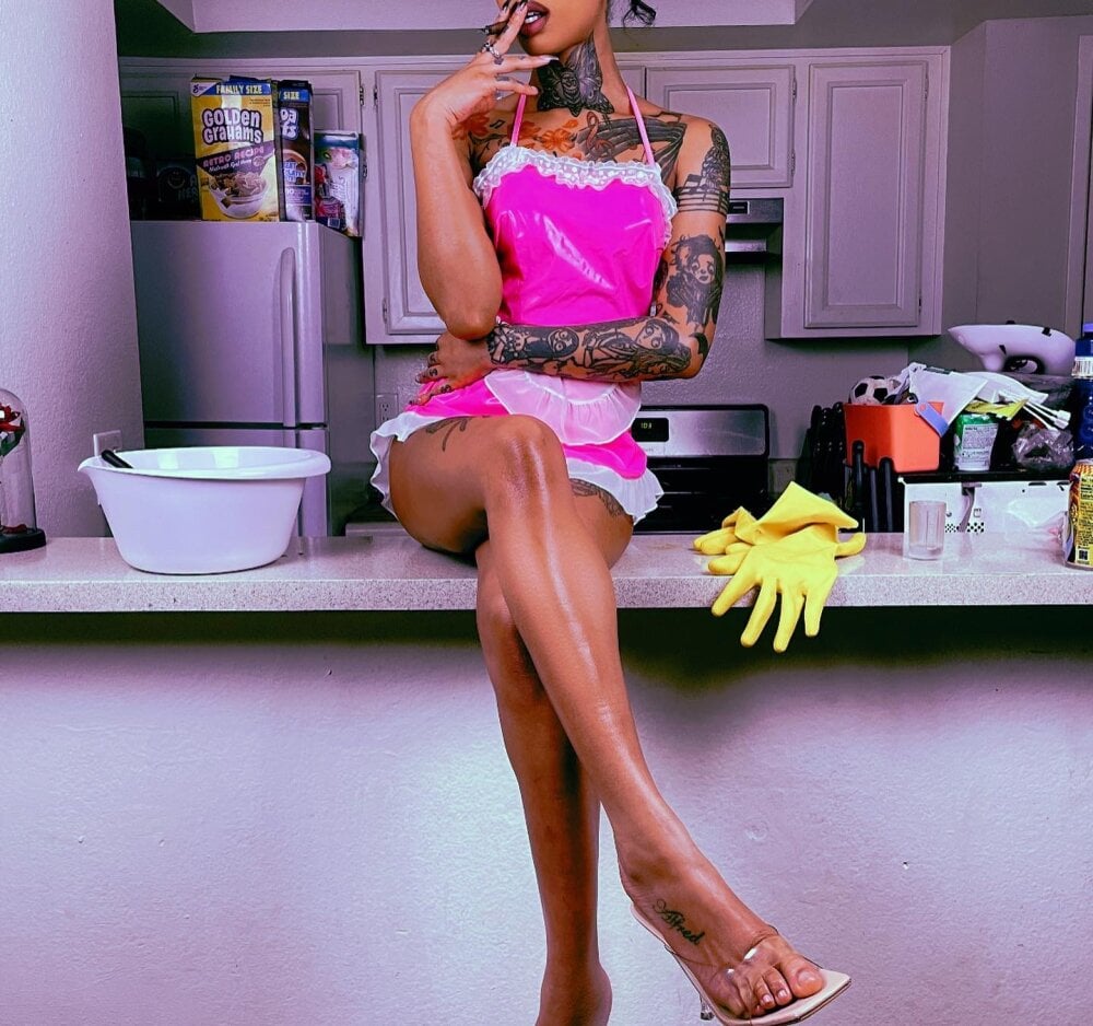 TrinityTeighlor Chatroom