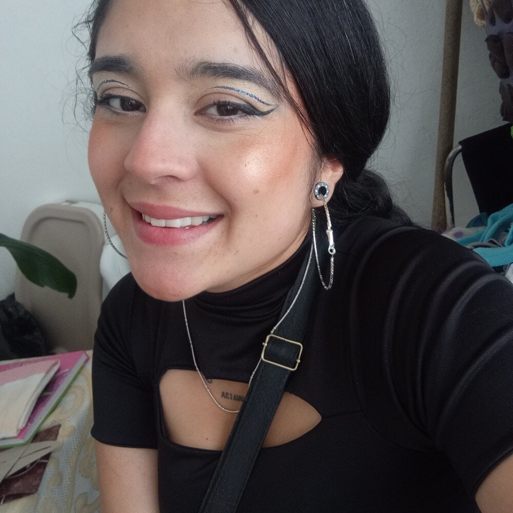 TuReinita14 Chatroom