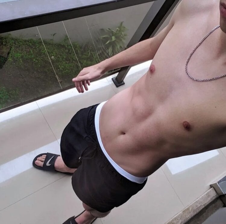 TwinkBrazilian Chatroom