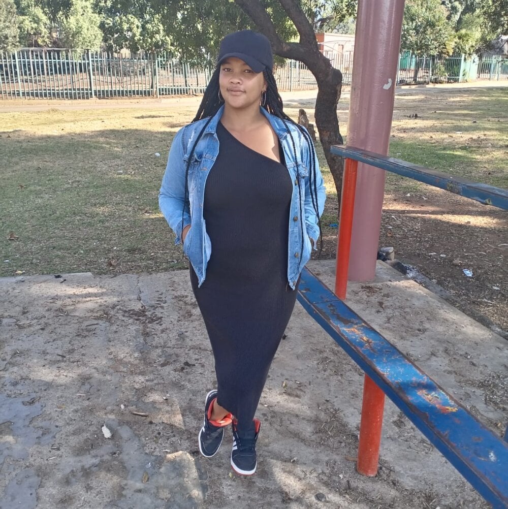 UltraYellow Chatroom