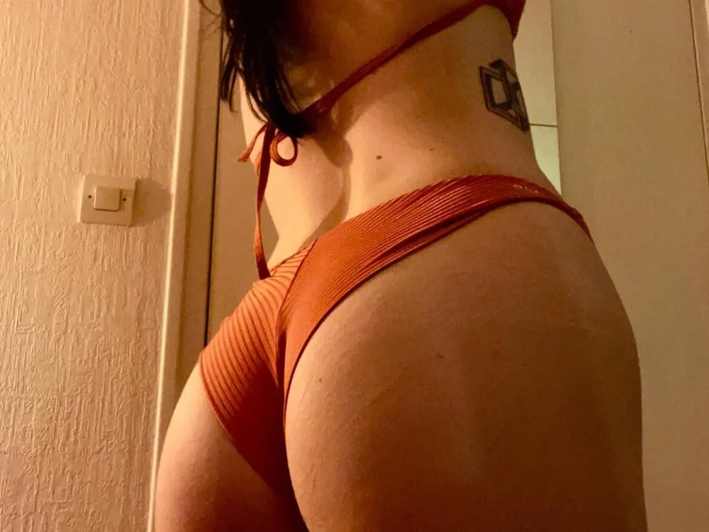 Ultra_Violette34 Chatroom