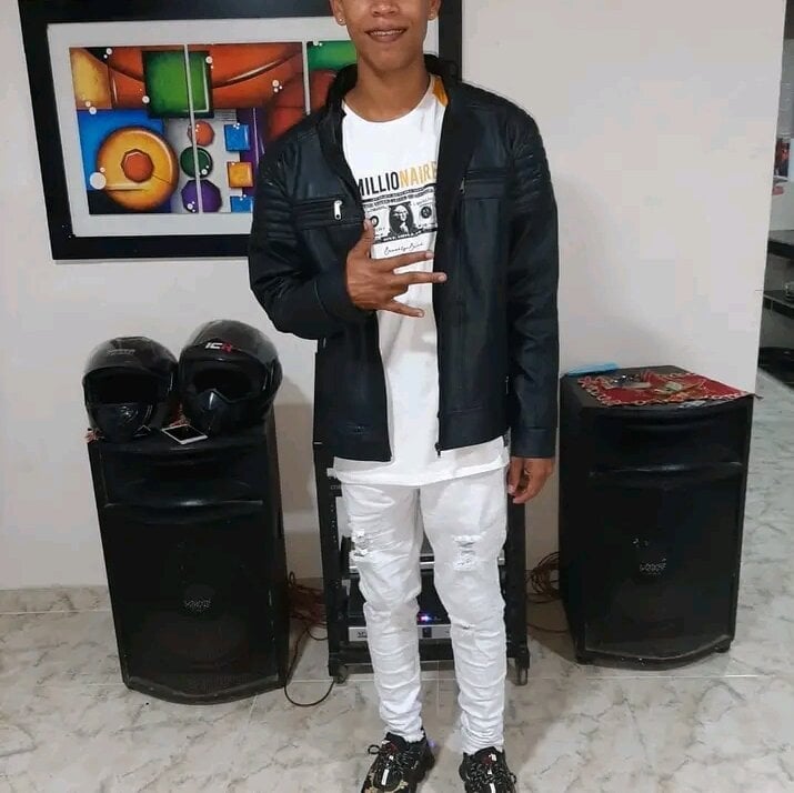 UnbiasedSundial Chatroom