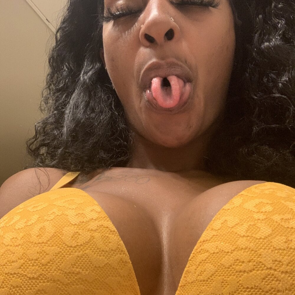 UniqueBaybee Chatroom