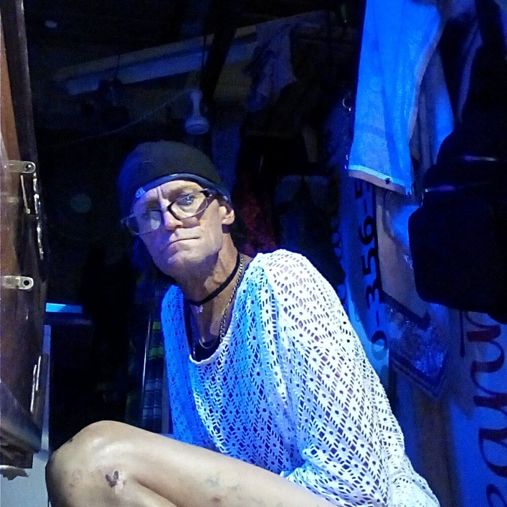 UnwieldyBelly Chatroom