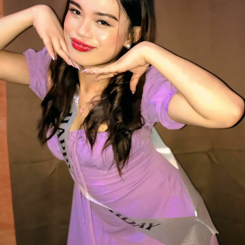 Ur_exquisiterona Chatroom