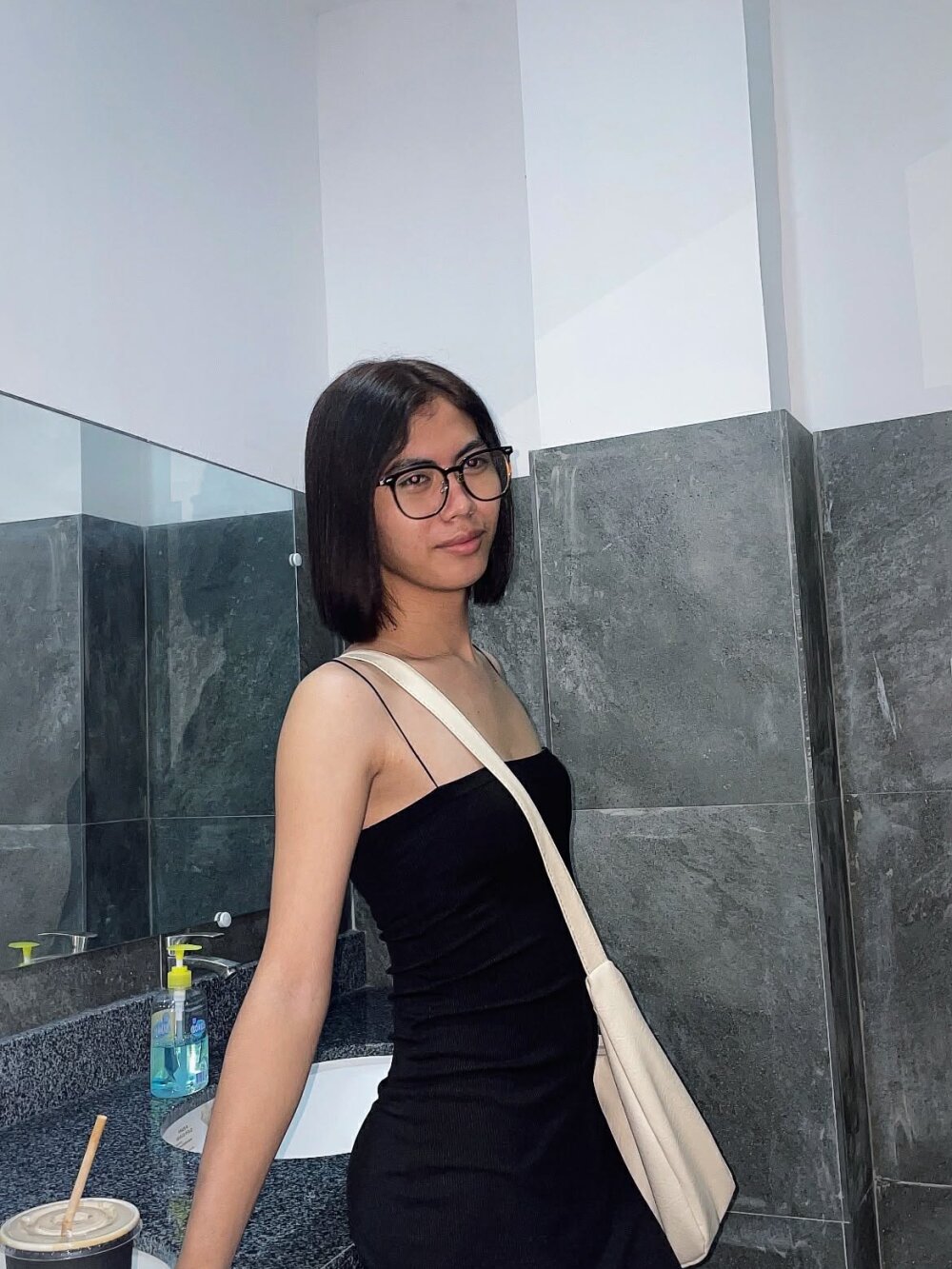 Ur_hottestdella Chatroom