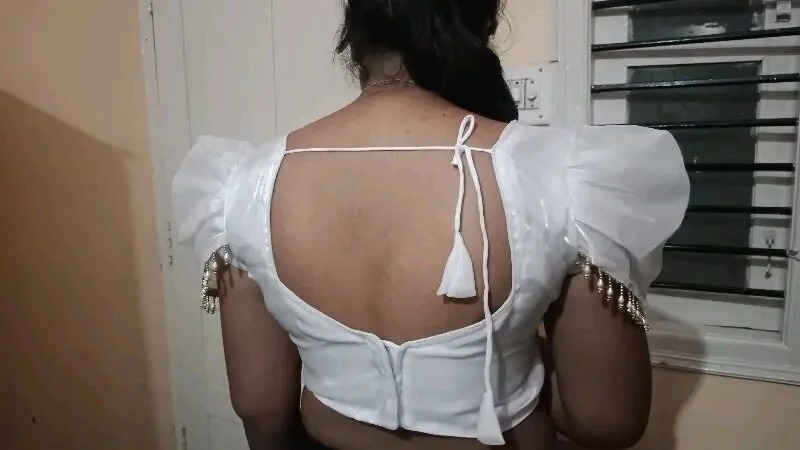 Usha_21 Chatroom