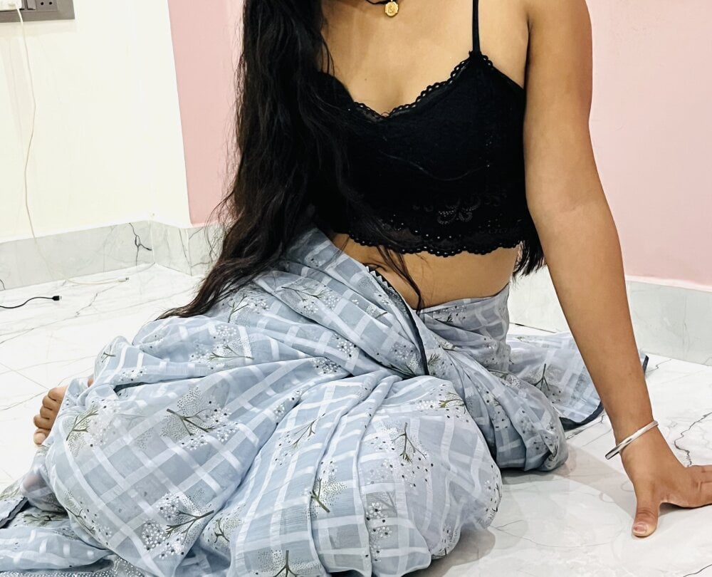 Vaani_Cutie Chatroom