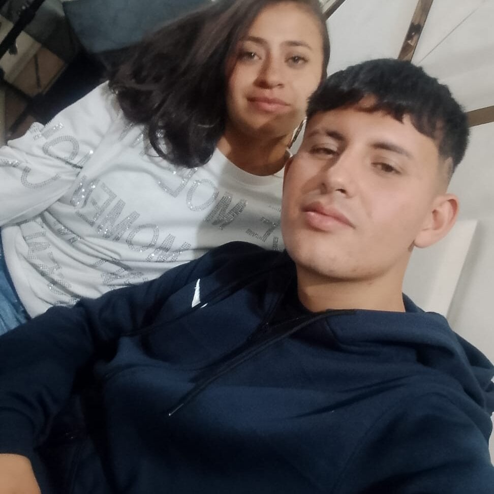 Valentina_and_thiago Chatroom