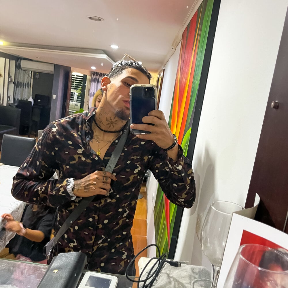 Valentino-elTuyo Chatroom