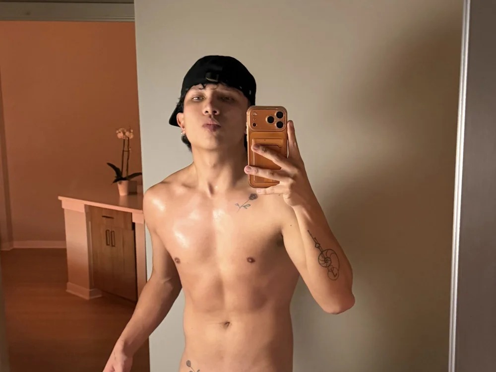 Valentino_TussoJS Chatroom