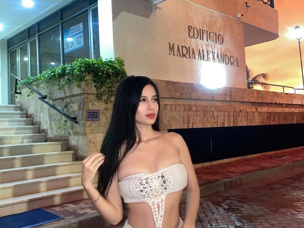 Valessia18 Chatroom