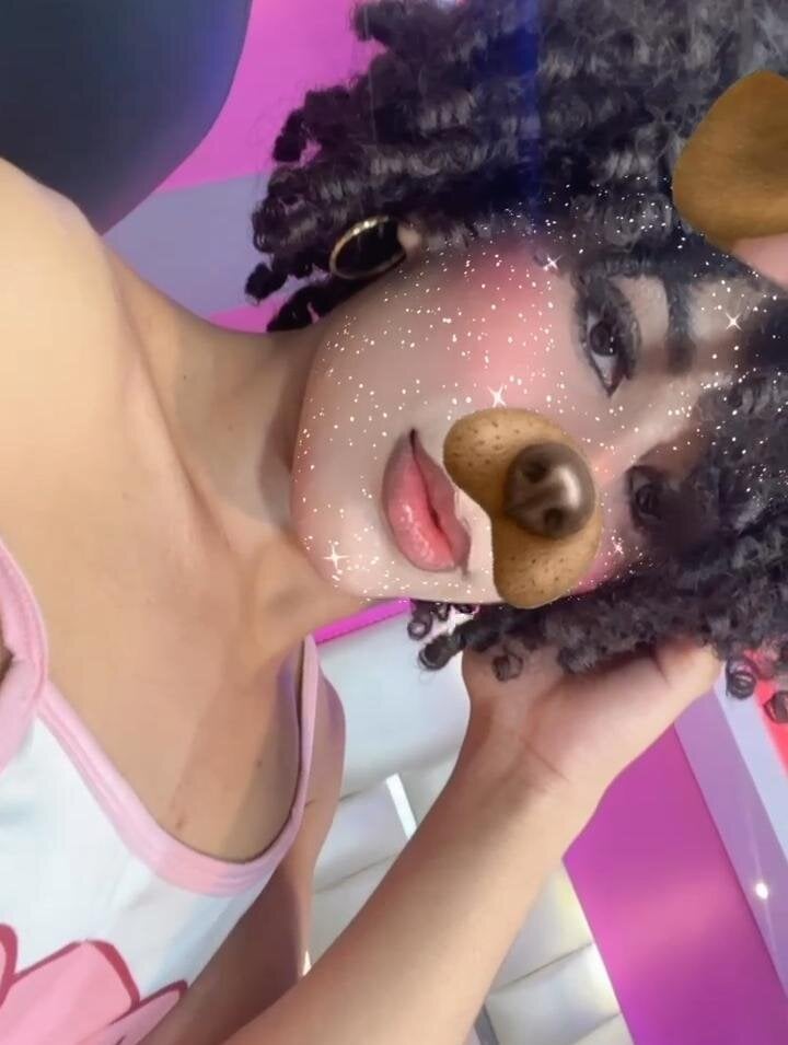 VanessaStonee Chatroom