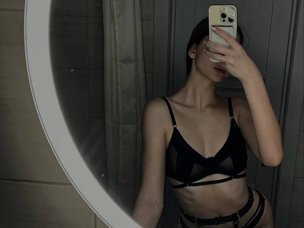 VelvetZephra Chatroom