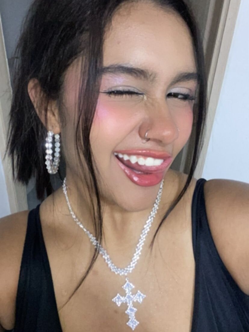 Velvett_Rousee Chatroom