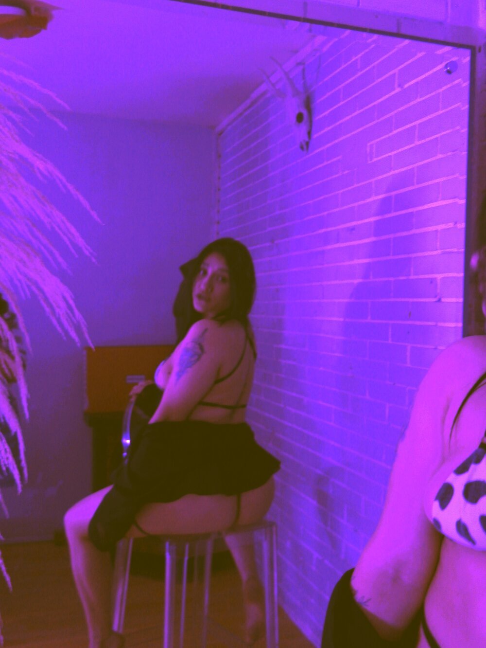 Veronica_Lewis_ Chatroom