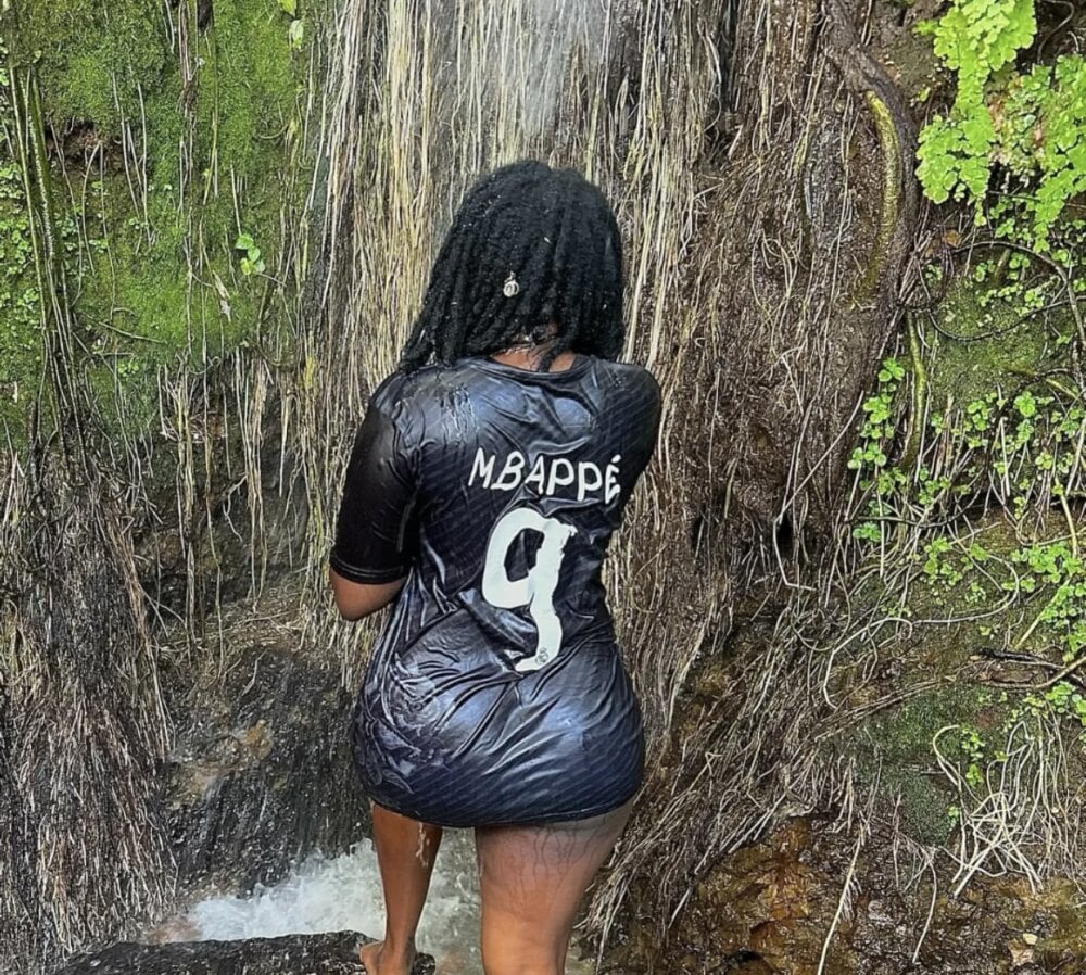 Verygoodbadgirl_ebony Chatroom