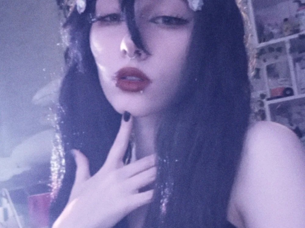 Vi_Nika Chatroom