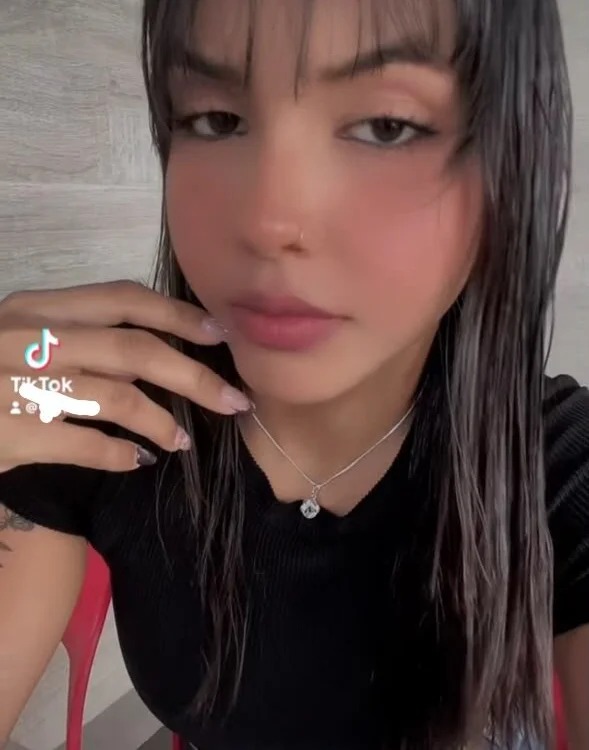 VickyRosse01 Chatroom
