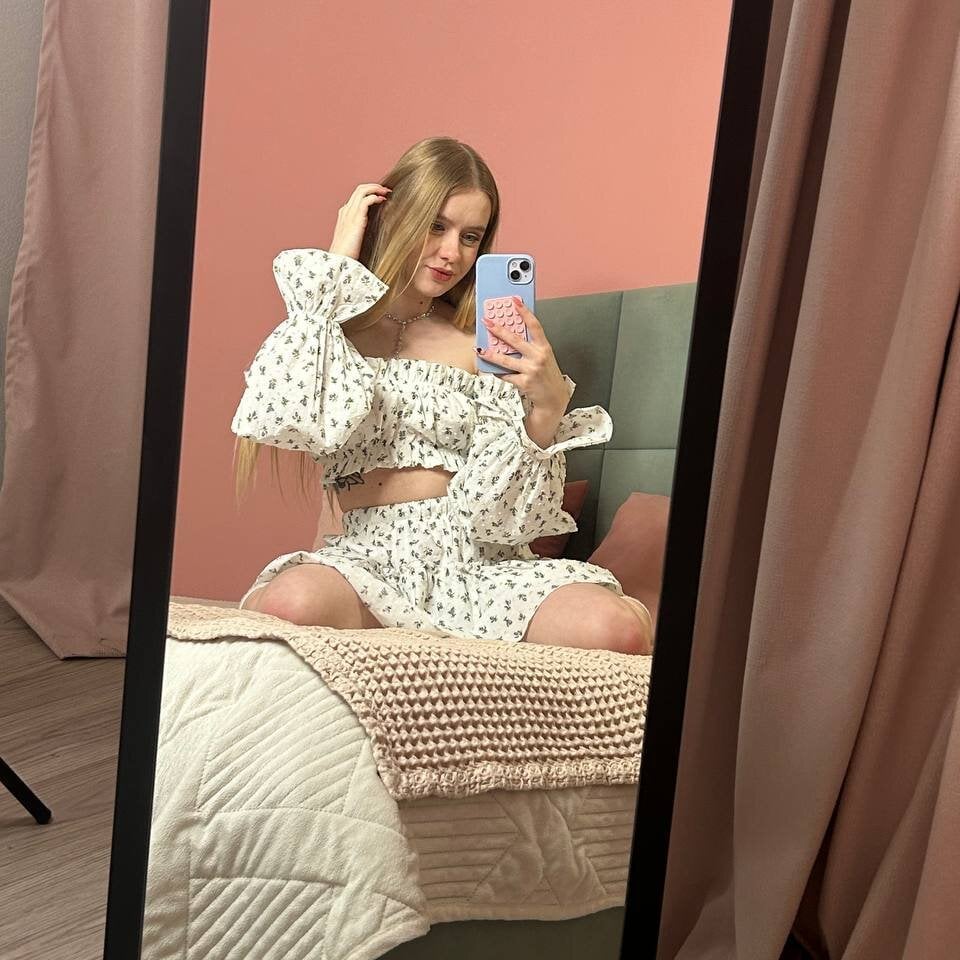 Victori_Fox Chatroom