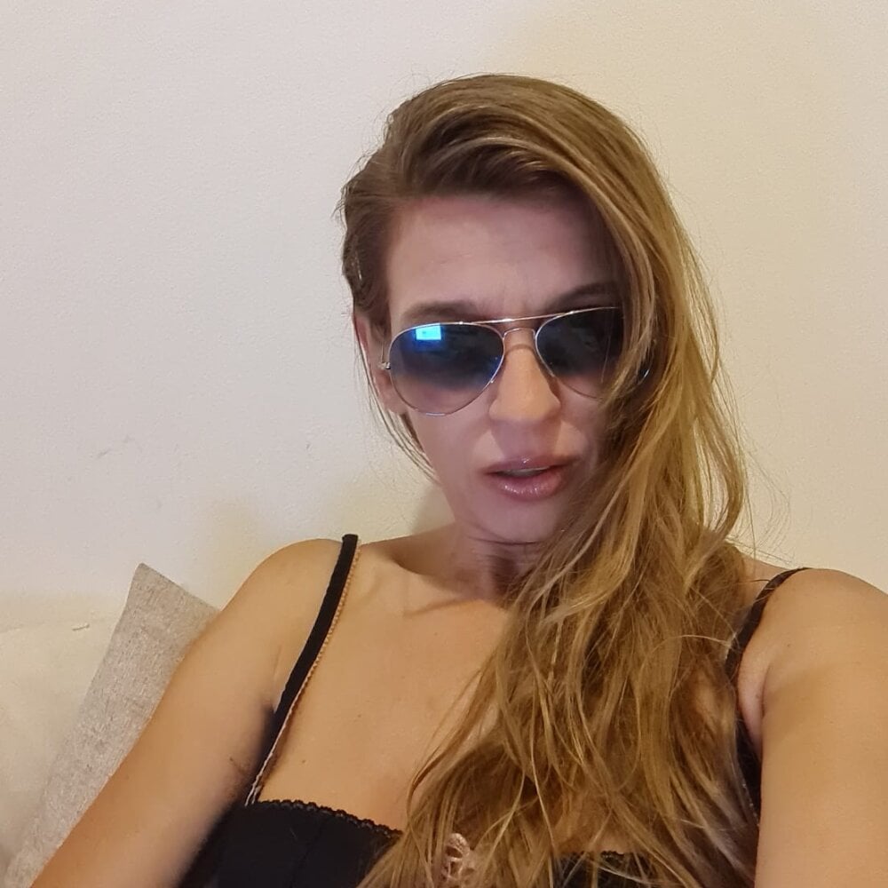 Victoria_Brown1 Chatroom