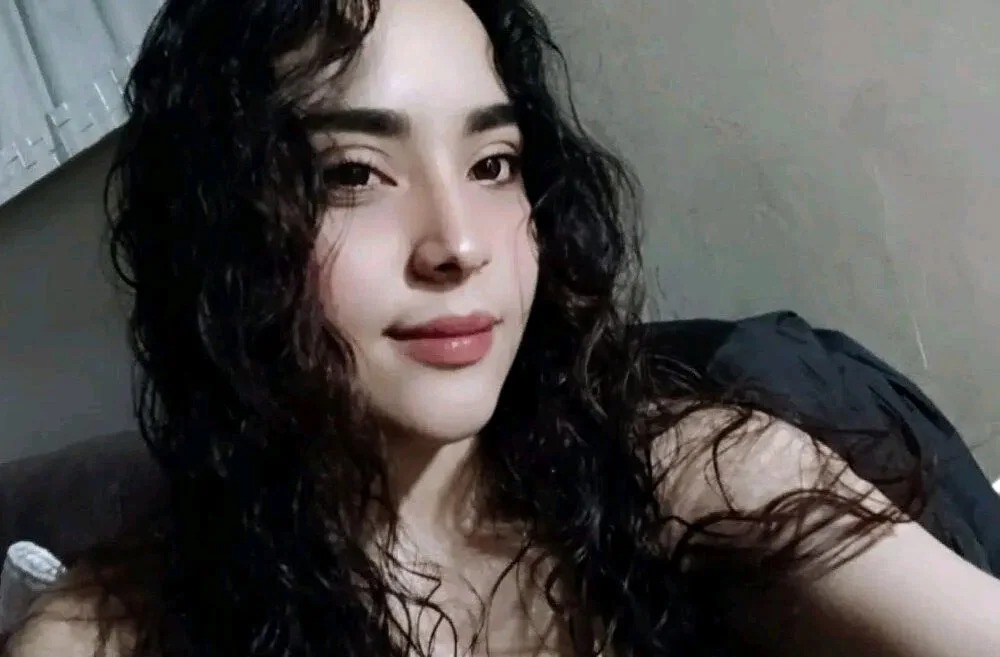 Viiolet_rosee Chatroom